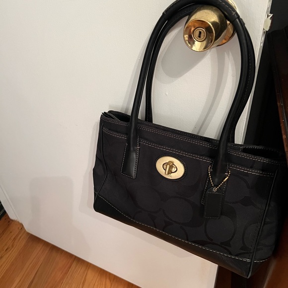 Coach Hampton Madeleine black great condition. - Picture 7 of 8